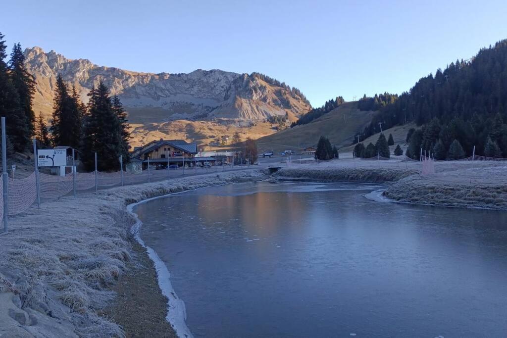 Studio Au Pied Des Pistes Avec Vue Sur La Montagne Mieussy Eksteriør billede